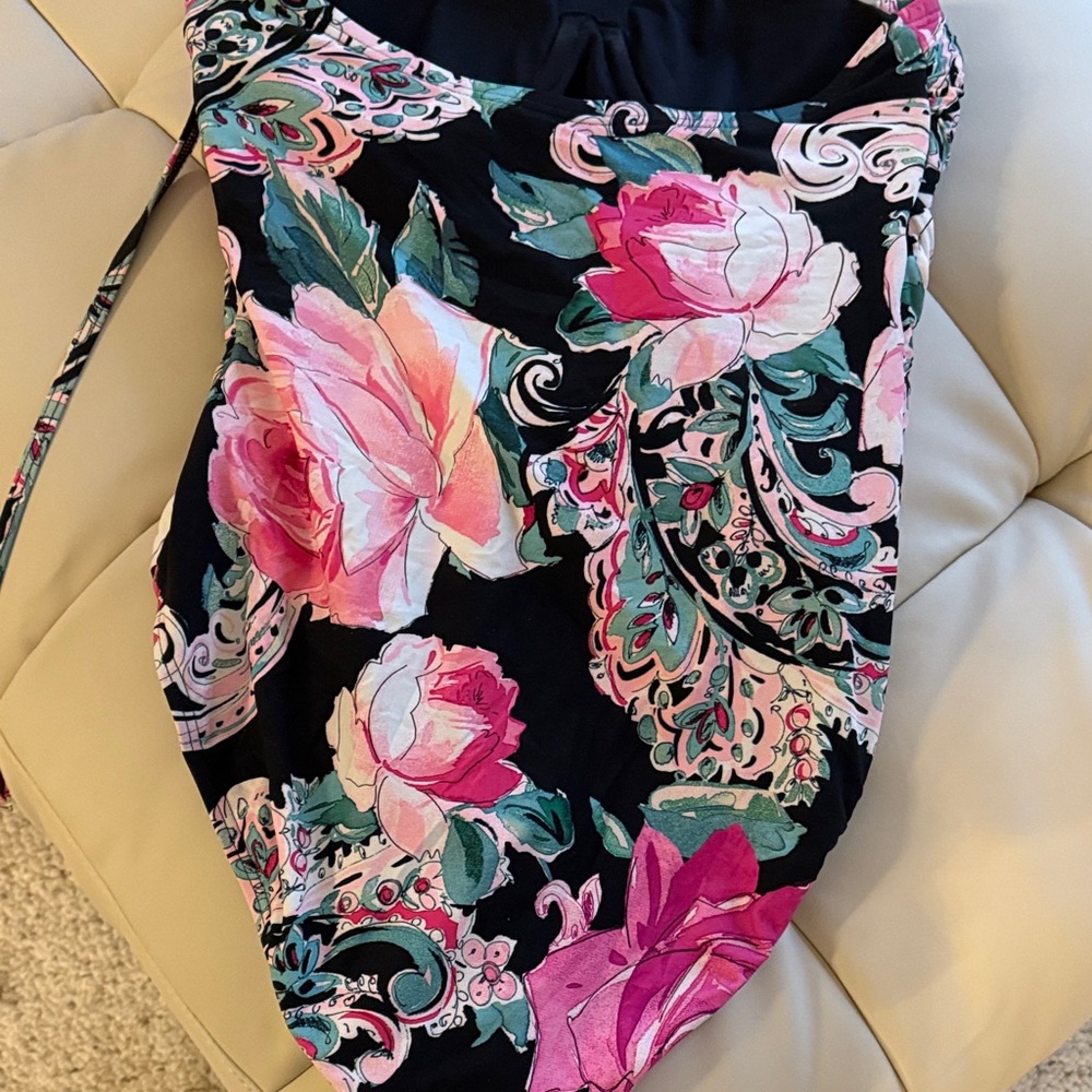 Carmen Marc Valvo Black One-Piece with Pink Floral Print - Picture 5 of 8
